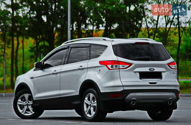 Внедорожник / Кроссовер Ford Kuga 2014 в 