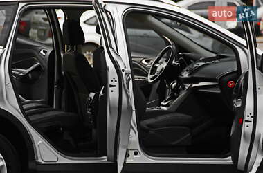 Внедорожник / Кроссовер Ford Kuga 2014 в 