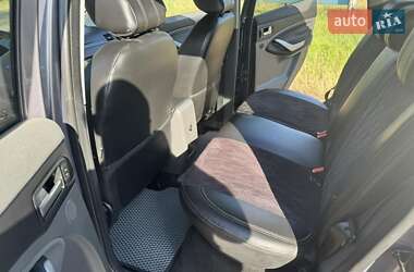 Внедорожник / Кроссовер Ford Kuga 2012 в 
