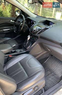 Внедорожник / Кроссовер Ford Kuga 2013 в 