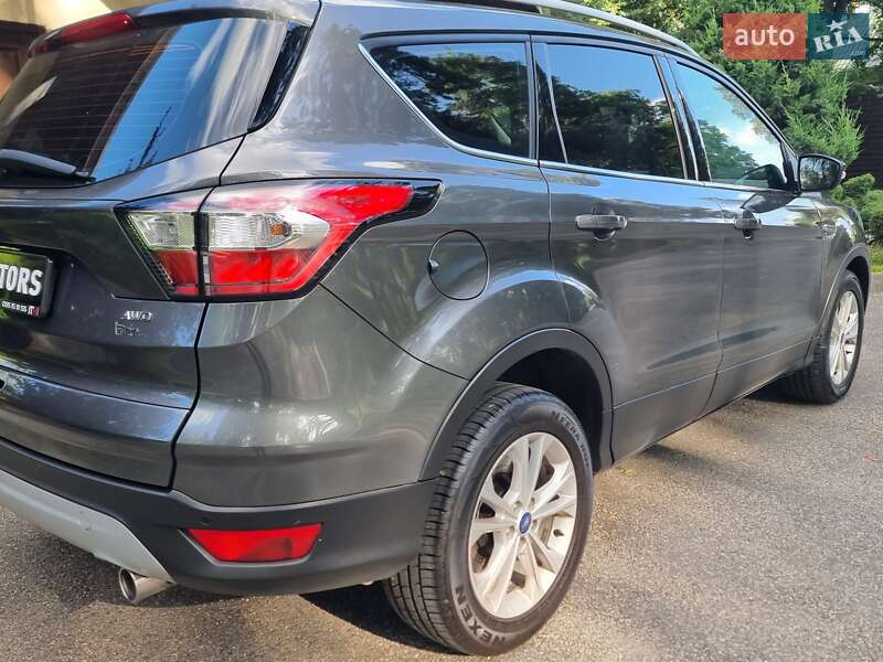 Позашляховик / Кросовер Ford Kuga 2019 в Києві