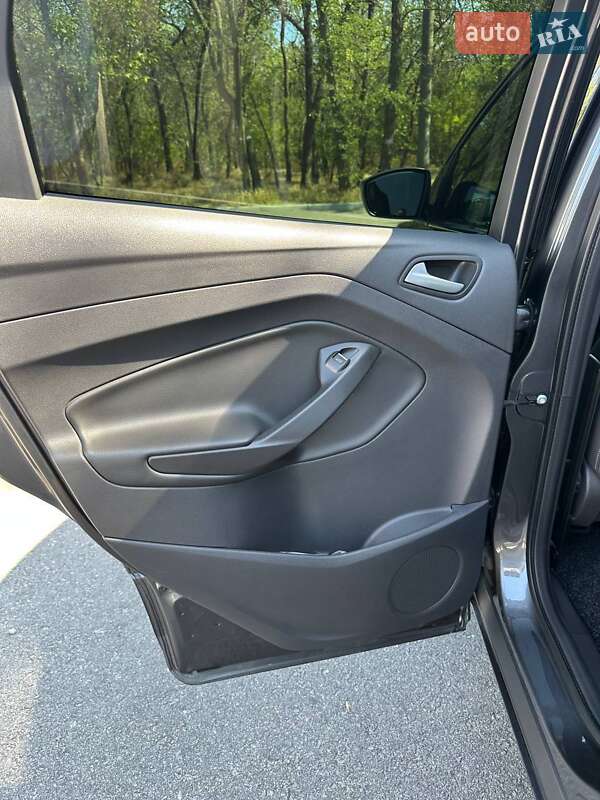 Внедорожник / Кроссовер Ford Kuga 2019 в Запорожье фото 5 Внедорожник / Кроссовер Ford Kuga 2019 в Запорожье