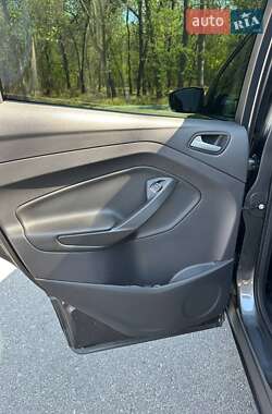 Внедорожник / Кроссовер Ford Kuga 2019 в 