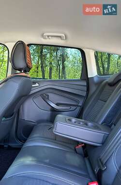 Внедорожник / Кроссовер Ford Kuga 2019 в 