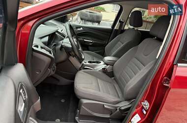 Внедорожник / Кроссовер Ford Kuga 2015 в 