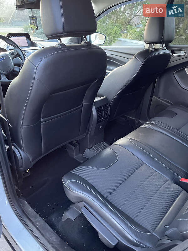 Внедорожник / Кроссовер Ford Kuga 2013 в Новой Одессе