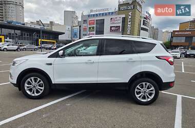 Внедорожник / Кроссовер Ford Kuga 2019 в 