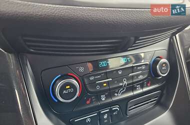 Внедорожник / Кроссовер Ford Kuga 2019 в 