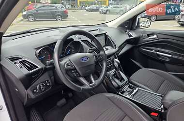 Внедорожник / Кроссовер Ford Kuga 2019 в 