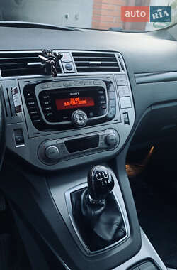 Внедорожник / Кроссовер Ford Kuga 2009 в 