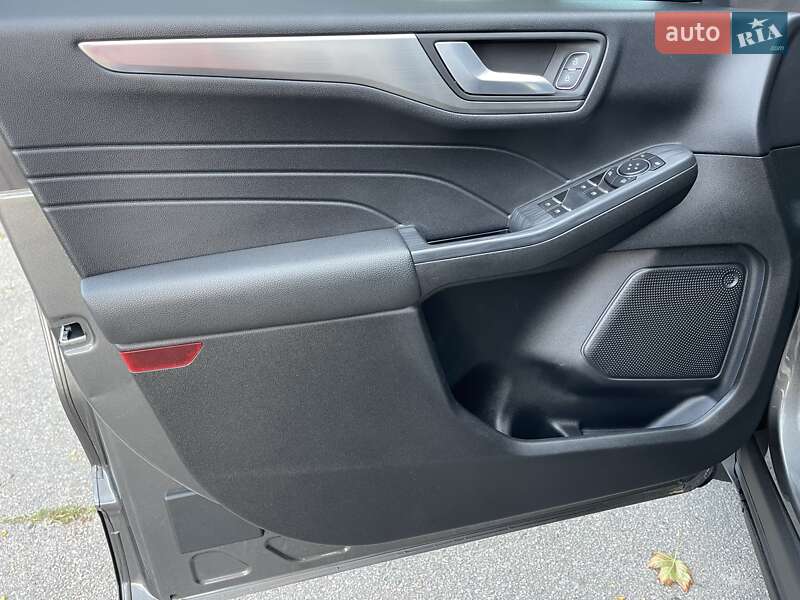 Позашляховик / Кросовер Ford Kuga 2021 в Києві
