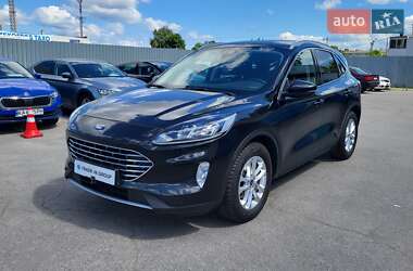 Внедорожник / Кроссовер Ford Kuga 2020 в Киеве