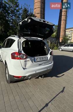 Внедорожник / Кроссовер Ford Kuga 2012 в 
