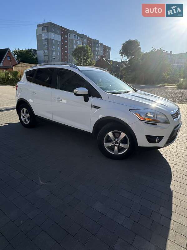 Внедорожник / Кроссовер Ford Kuga 2012 в Коломые