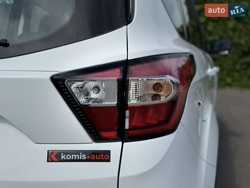 Позашляховик / Кросовер Ford Kuga 2017 в Вінниці