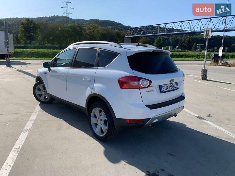 Внедорожник / Кроссовер Ford Kuga 2010 в Волочиске