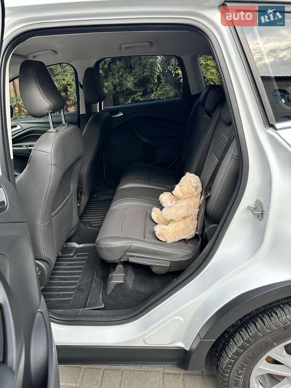 Внедорожник / Кроссовер Ford Kuga 2019 в Днепре