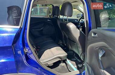 Внедорожник / Кроссовер Ford Kuga 2013 в 