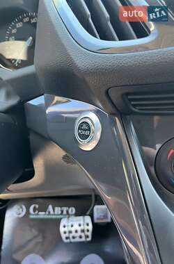 Внедорожник / Кроссовер Ford Kuga 2013 в 