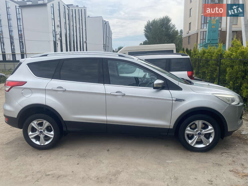 Внедорожник / Кроссовер Ford Kuga 2014 в Киеве
