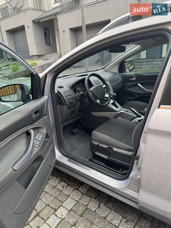 Внедорожник / Кроссовер Ford Kuga 2012 в Черновцах