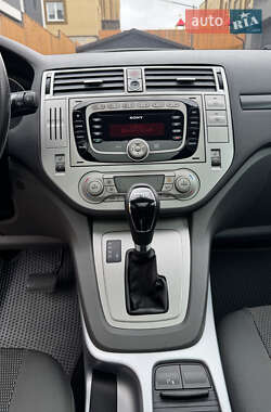 Внедорожник / Кроссовер Ford Kuga 2012 в 