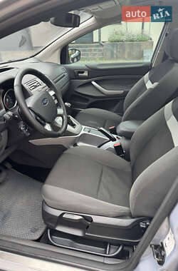 Внедорожник / Кроссовер Ford Kuga 2012 в 