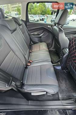 Внедорожник / Кроссовер Ford Kuga 2013 в 