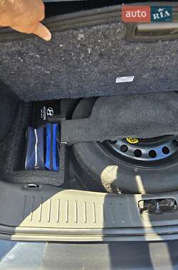 Внедорожник / Кроссовер Ford Kuga 2011 в 