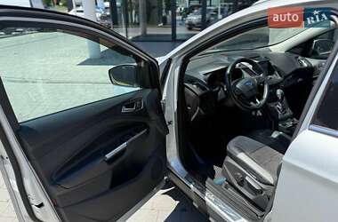 Внедорожник / Кроссовер Ford Kuga 2019 в 