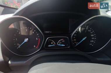 Внедорожник / Кроссовер Ford Kuga 2017 в 