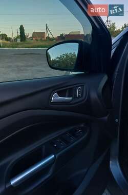 Внедорожник / Кроссовер Ford Kuga 2013 в 