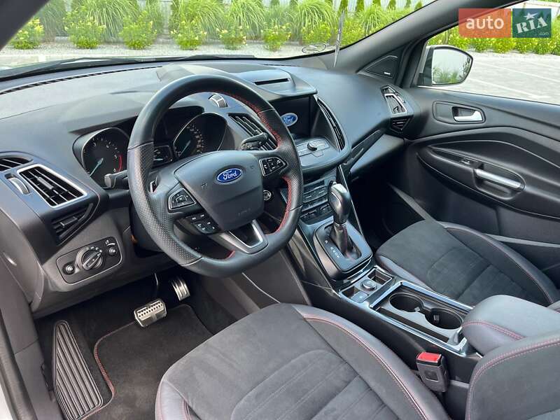 Внедорожник / Кроссовер Ford Kuga 2019 в Луцке