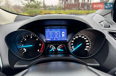 Внедорожник / Кроссовер Ford Kuga 2013 в 