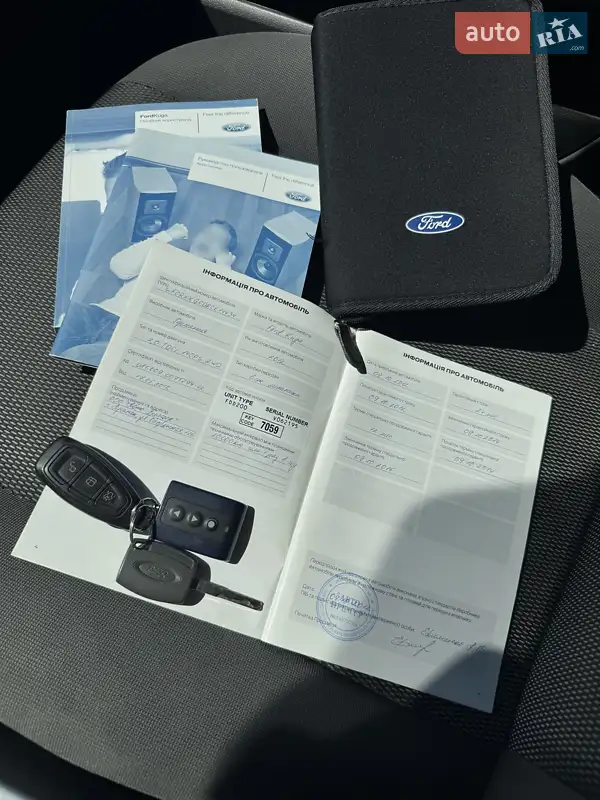 Позашляховик / Кросовер Ford Kuga 2012 в Чернівцях документ