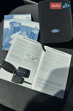 Внедорожник / Кроссовер Ford Kuga 2012 в 