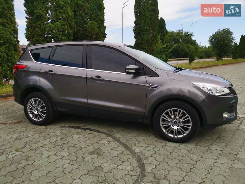 Внедорожник / Кроссовер Ford Kuga 2014 в Дубно
