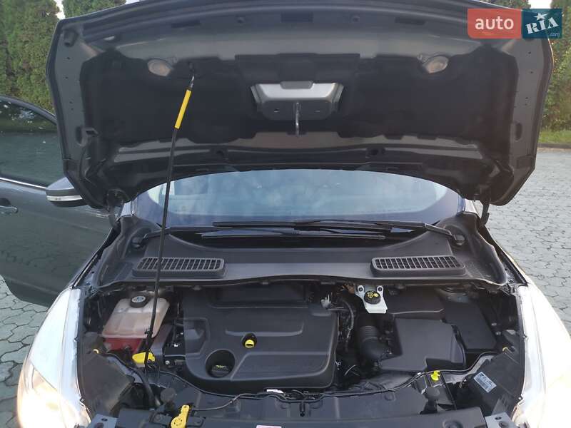 Внедорожник / Кроссовер Ford Kuga 2014 в Дубно