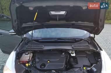 Внедорожник / Кроссовер Ford Kuga 2014 в 