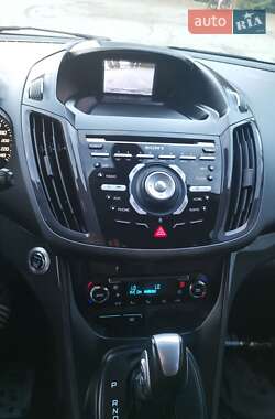 Внедорожник / Кроссовер Ford Kuga 2014 в 