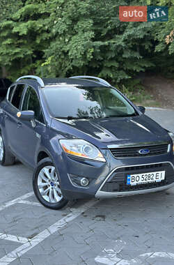 Позашляховик / Кросовер Ford Kuga 2011 в 