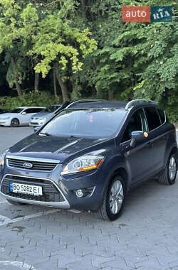 Позашляховик / Кросовер Ford Kuga 2011 в 