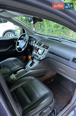 Позашляховик / Кросовер Ford Kuga 2011 в 