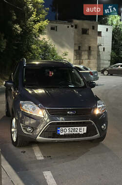 Позашляховик / Кросовер Ford Kuga 2011 в 