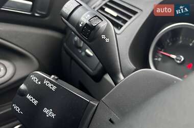 Внедорожник / Кроссовер Ford Kuga 2012 в 