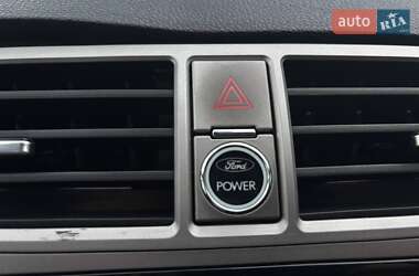 Внедорожник / Кроссовер Ford Kuga 2012 в 