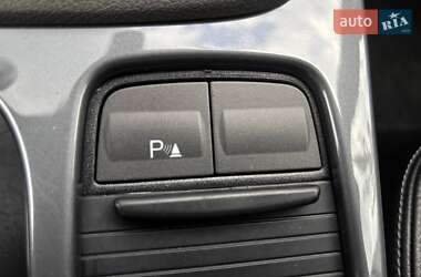 Внедорожник / Кроссовер Ford Kuga 2012 в 