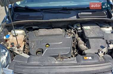 Внедорожник / Кроссовер Ford Kuga 2010 в 