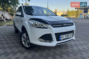Внедорожник / Кроссовер Ford Kuga 2016 в 