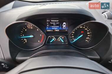 Внедорожник / Кроссовер Ford Kuga 2017 в 